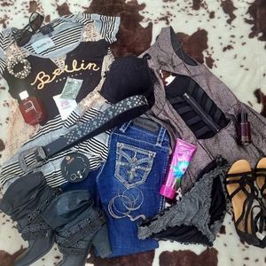 Brand Name Clothes (this listing is not for sale the individual listings are.)